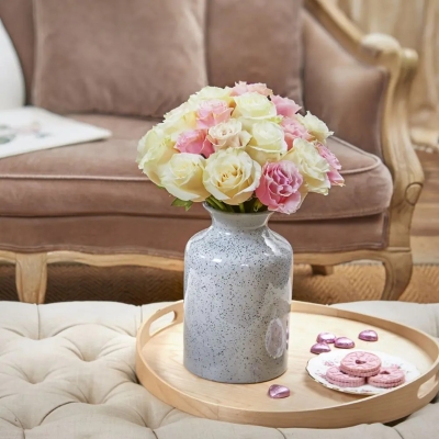 Pastels rose ceramic vase