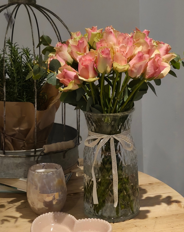 Mothers Day Pink Blush Rose Vase