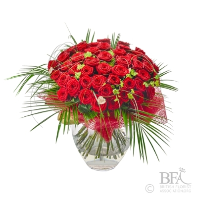 100 Luxury red roses bouquet