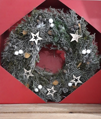 Frosted Farmhouse Wreath with Stars 48cm