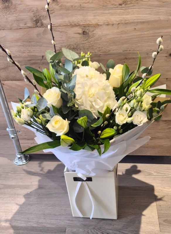 Hydrangea Lilly & Rose Bouquet