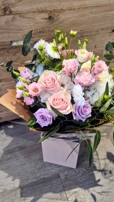 Luxury hydrangea & rose bouquet