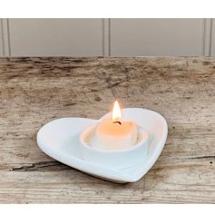 White heart T light holder