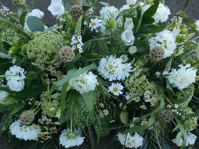 Wild flower basket spray