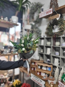 Christmas White Tulip Bouquet