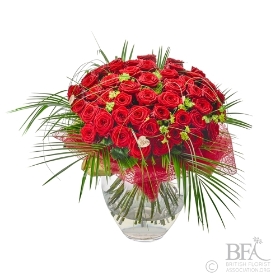 100 Luxury red roses bouquet