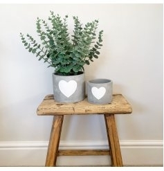 Cement pot white heart, 11cm