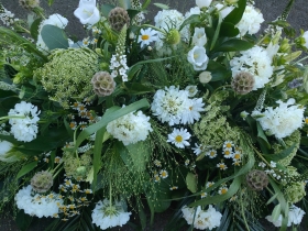 Wild flower basket spray